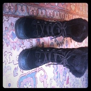 Snow boots